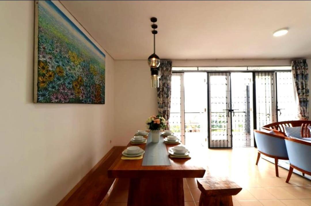 Villa Keluarga Syariah Resor Dago Pakar Bandung - View Bukit Exterior foto