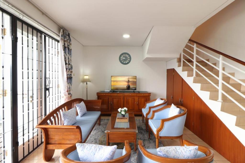 Villa Keluarga Syariah Resor Dago Pakar Bandung - View Bukit Exterior foto