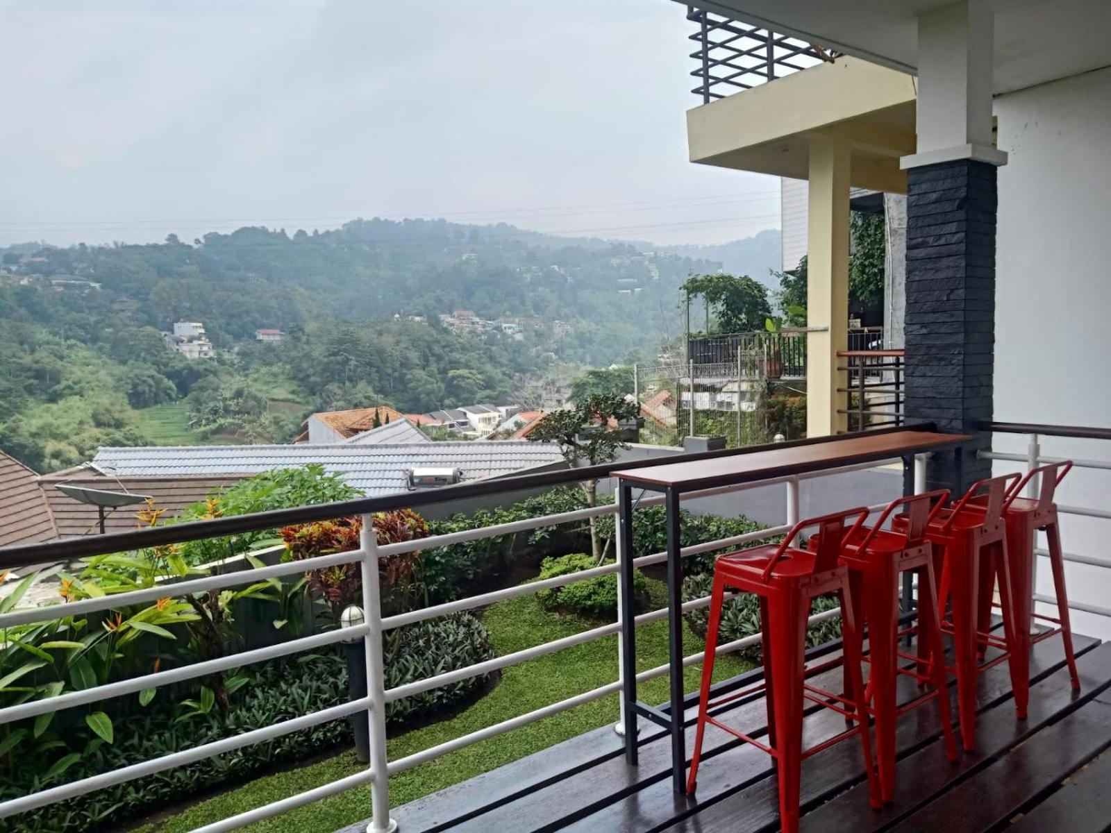 Villa Keluarga Syariah Resor Dago Pakar Bandung - View Bukit Exterior foto